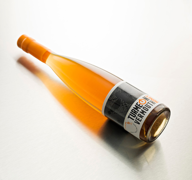 Анимированная этикетка вермута Turmeon Honey 